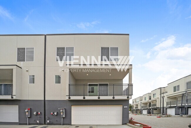 Building Photo - 8008 Quiet Knolls Dr