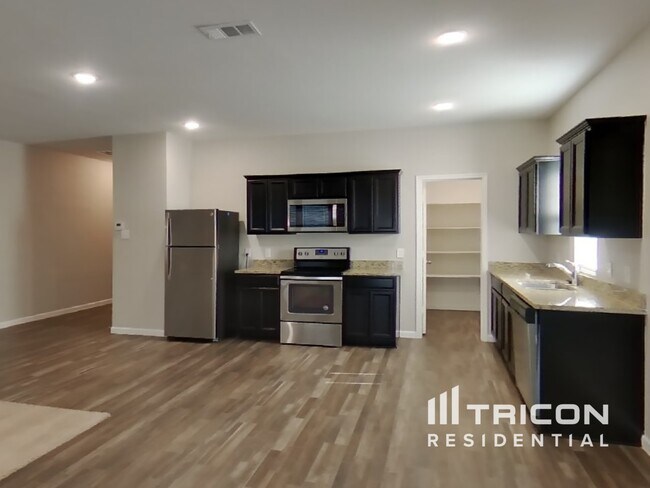 Foto del edificio - 440 Dove Creek Ln