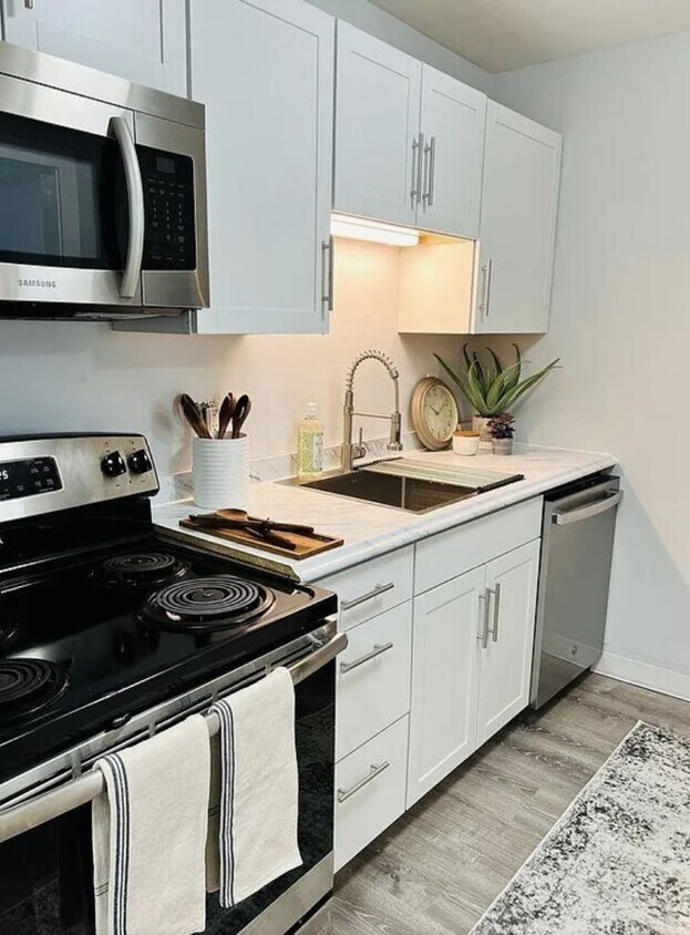 All new appliances - 556 Hollister St