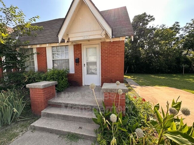 Photo - 503 N Baumann Ave House