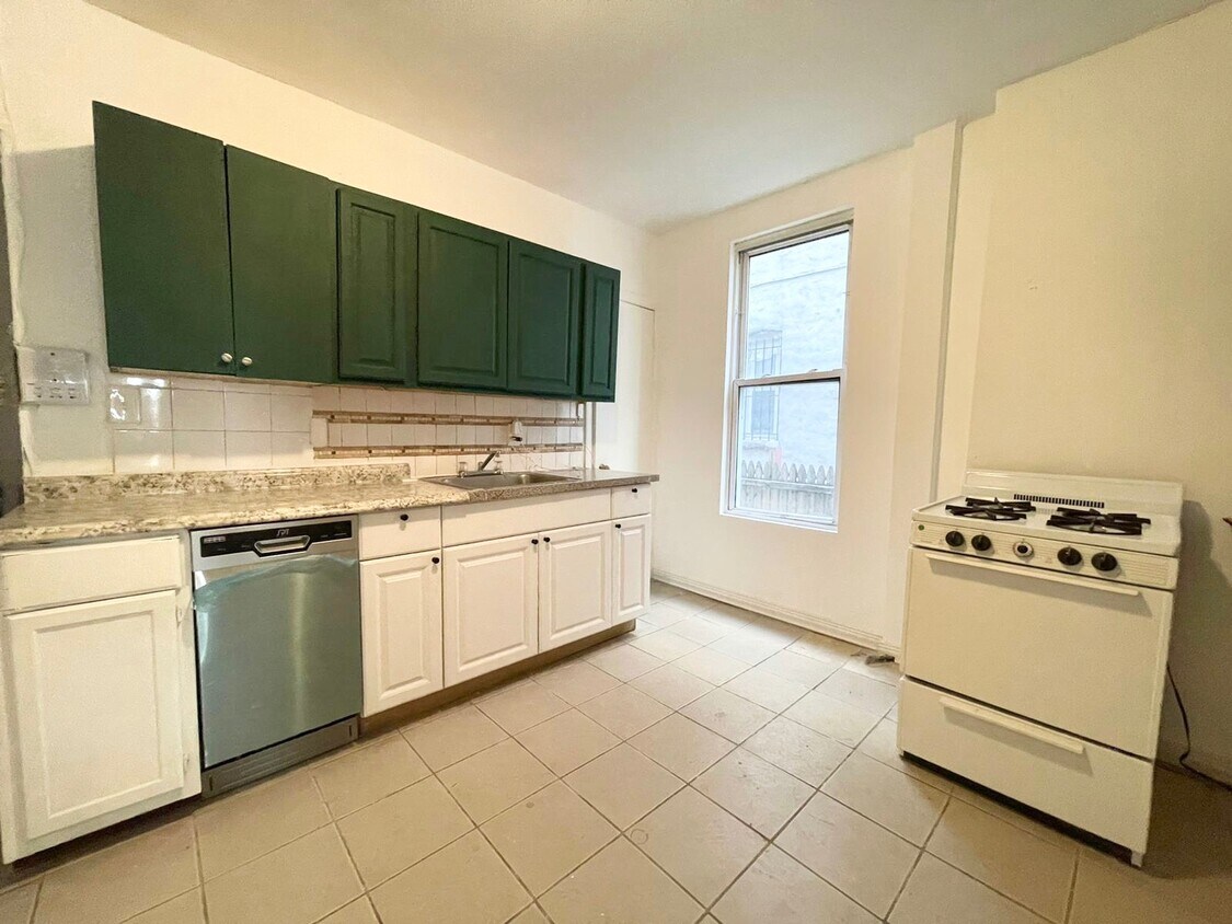 813 Rogers Ave Unit 1R, Brooklyn, NY 11226 Apartment for Rent in