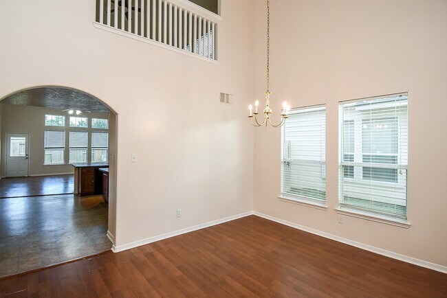Foto del edificio - 19327 Poppy Grove Ln