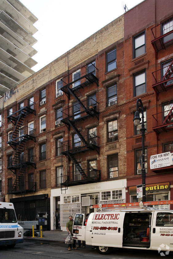 Building Photo - 170 Ludlow St