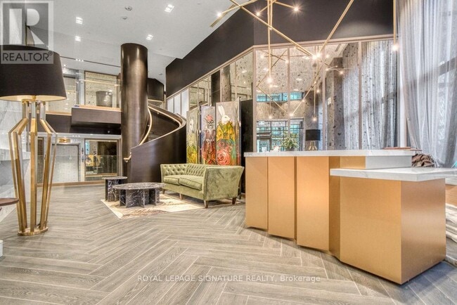 Building Photo - 395 Dundas St W