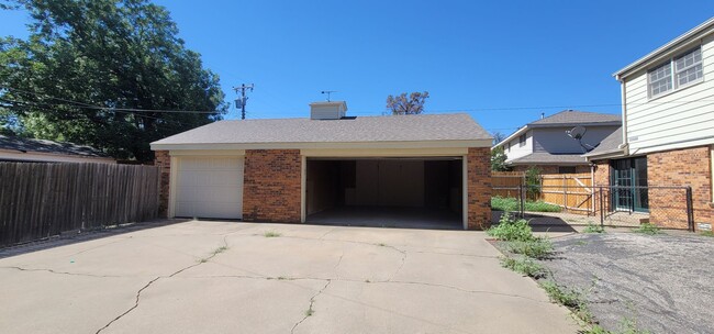 Building Photo - 3409 Janet Dr
