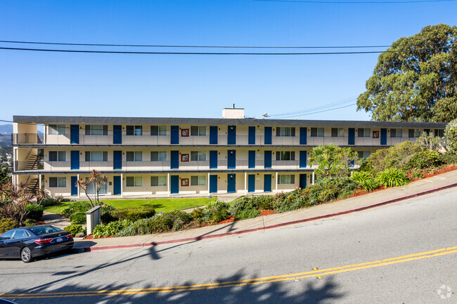 Building Photo - Pacific View Apartments