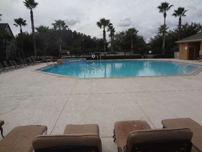 Foto del edificio - 9664 Lake Chase Island Way