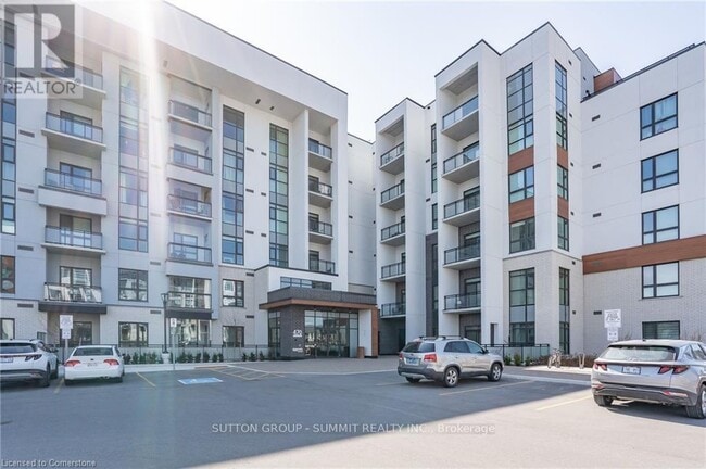 Photo du bâtiment - 470-470 Gordon Krantz Ave