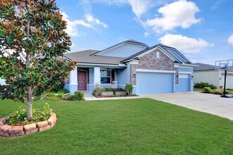 Building Photo - 923 NW 253 Dr