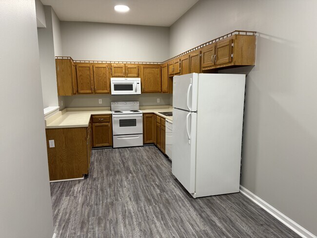 Foto del edificio - 241 McDaniel Ave