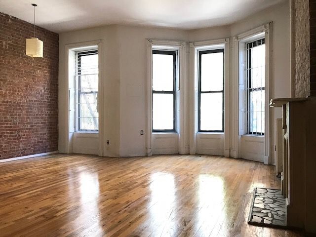 Primary Photo - 208 W 83rd St