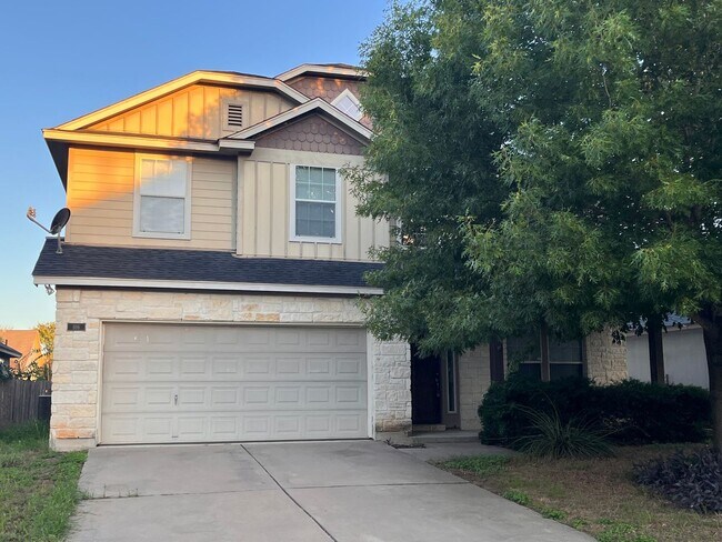 Building Photo - Big FIVE Bedroom THREE Full Bathroom with ...