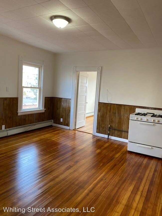 Building Photo - 40 Horace St