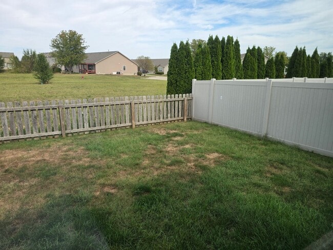 Building Photo - 2 Bed 2 Bath Chatham 1600.00