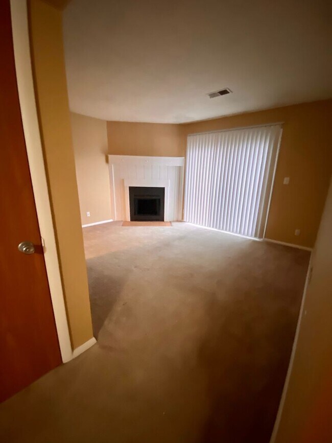 410 WINDING BROOK APARTMENTS Apartments in Kokomo, IN