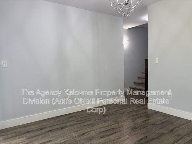 Building Photo - 500 Fleming Rd