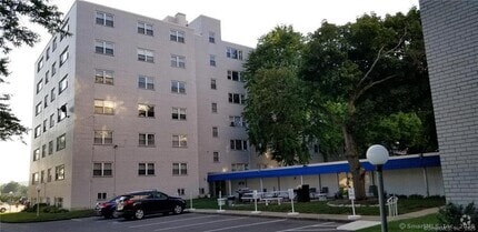 Building Photo - 893 Farmington Ave