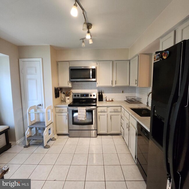 Building Photo - 6706 Jenny Leigh Ct