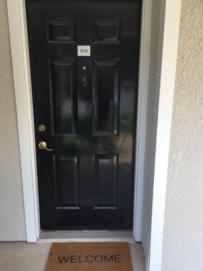 Front door - 1537 Lincoln Way