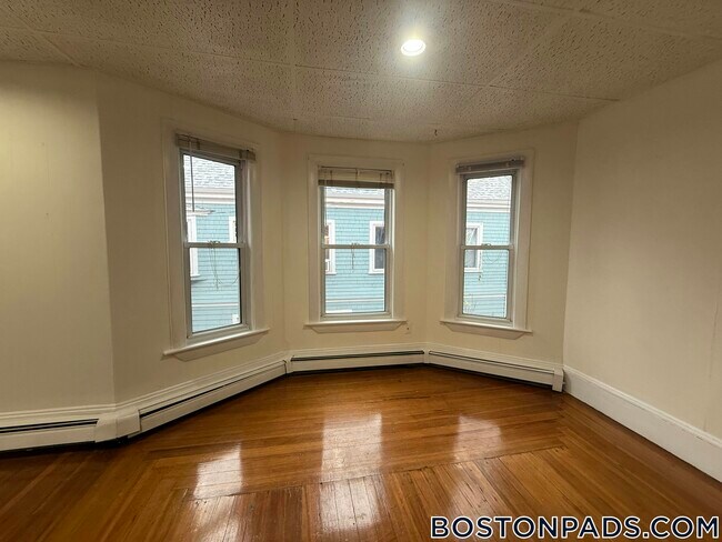 Building Photo - 95 Kidder Ave