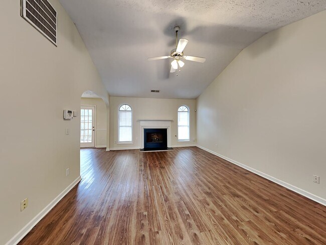Building Photo - 239 Misty Ridge Trl