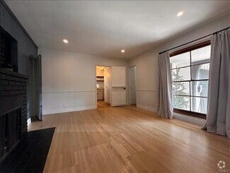 Building Photo - 3021 W Clark Ave