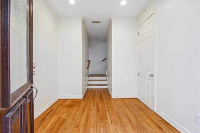 Building Photo - 6603 Wanita Pl