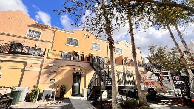 Building Photo - 3/2 Avalon Park Apartment AVAILABLE NOW!