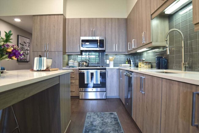 Building Photo - The 23