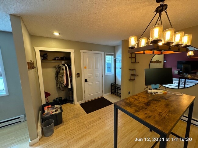 Building Photo - 7 Jackpine Ct