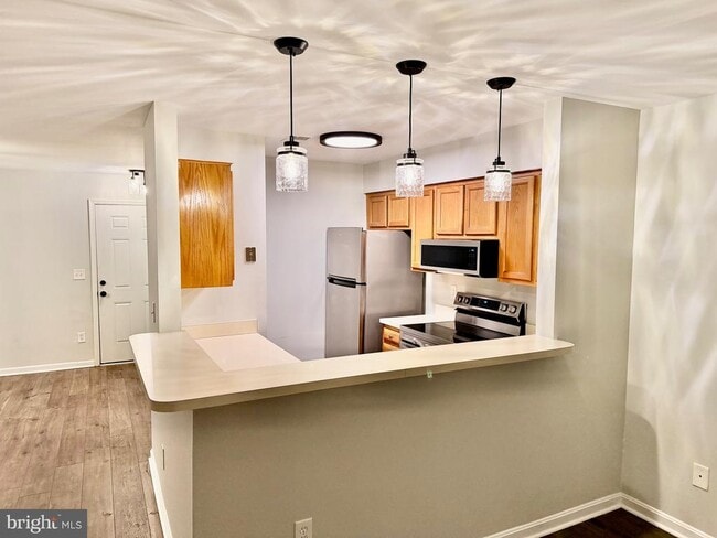 Building Photo - 214 Fernwood Pl