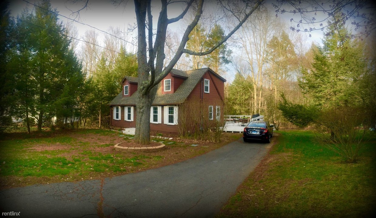 Primary Photo - 81 Side Hill Rd