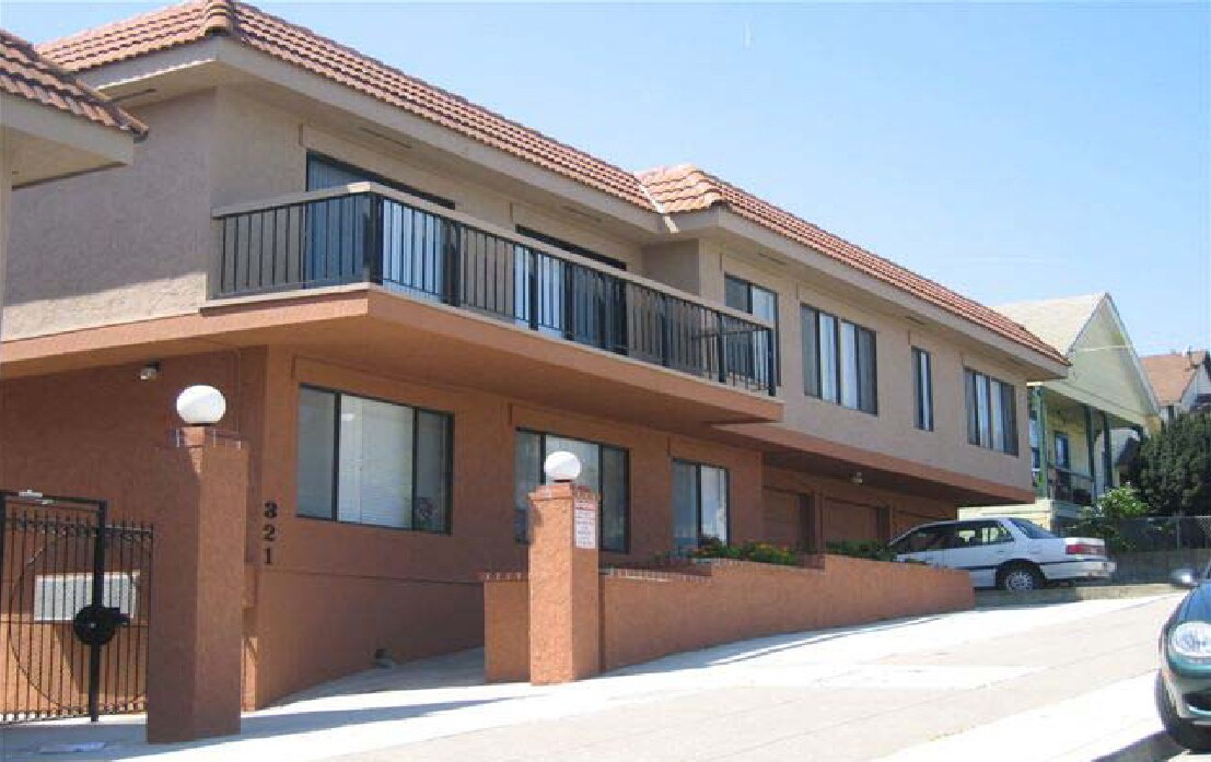 Foto del edificio - 321 Commercial Ave