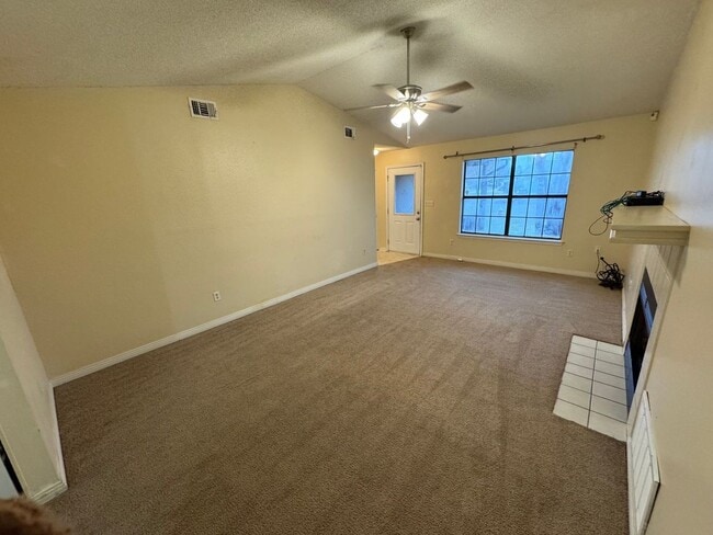 Building Photo - 800 Christian Dr