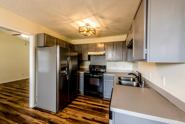 Building Photo - 3063 W Essex Dr