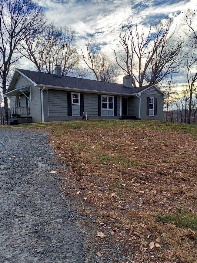 Building Photo - 1199 Browns Gap Tpke