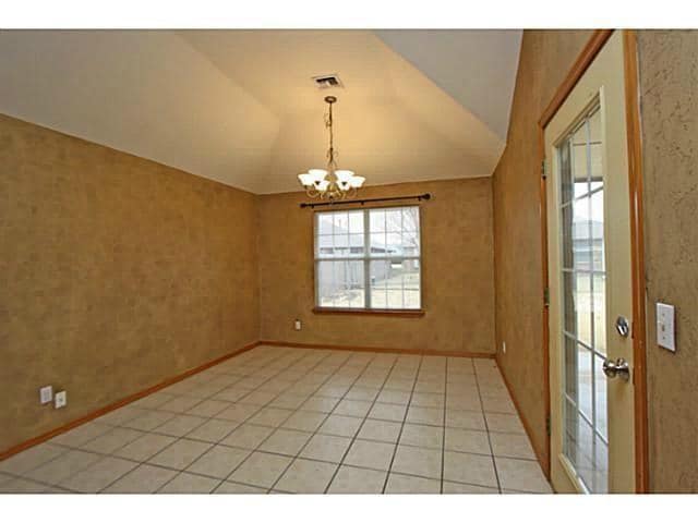 Building Photo - 2909 SE 96th St