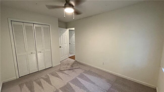 Foto del edificio - 109 Doves Ln