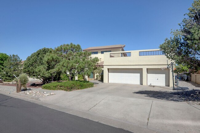 Foto del edificio - Stunning 4-Bedroom Albuquerque Foothill Ho...