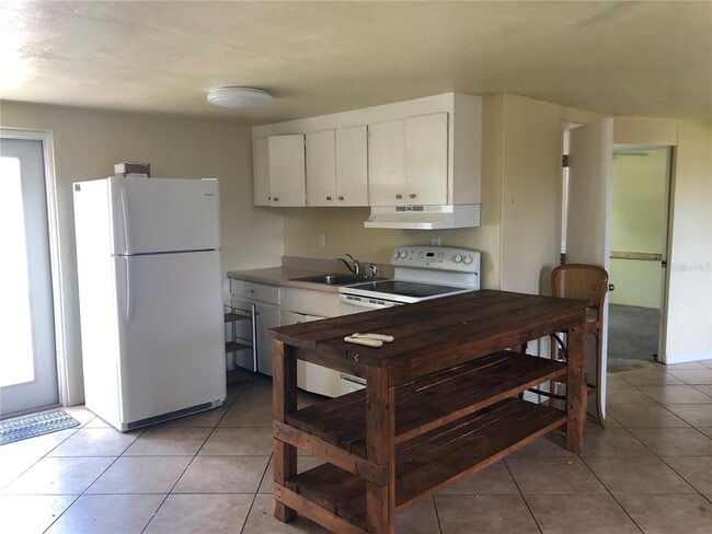 Foto del edificio - 1395 Sharlo Ln