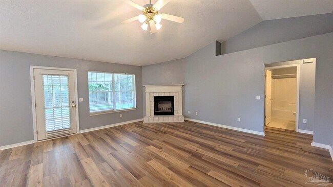 Foto del edificio - 3131 Windjammer Ct