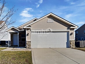 Building Photo - 12693 Old Pond Rd