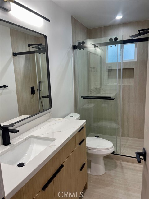 Foto del edificio - 611 W 41st Pl