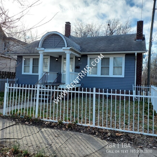 Building Photo - **MINUTES FROM WASHBURN UNIVERSITY**1609 S...