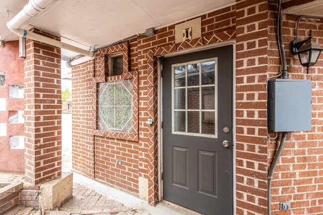 Building Photo - 1420 Corpus Christi St