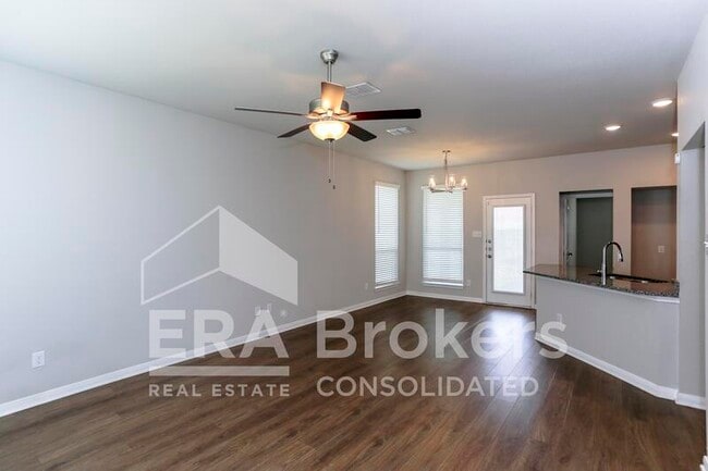 Building Photo - 2072 Dade Loop