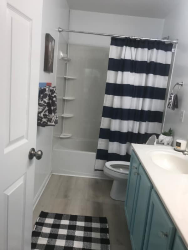 Foto del edificio - 41 Mineral Springs Rd