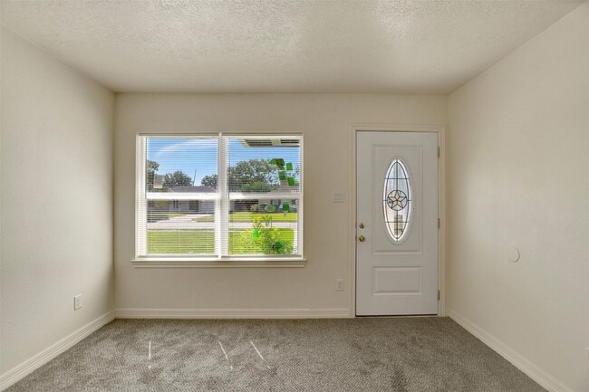 Building Photo - 1307 Belshire Rd