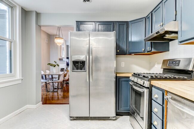 Kitchen - 510 D St NE
