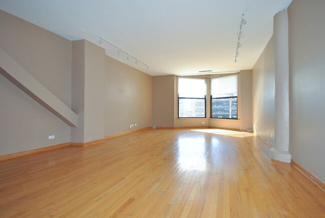Building Photo - 431 S Dearborn St
